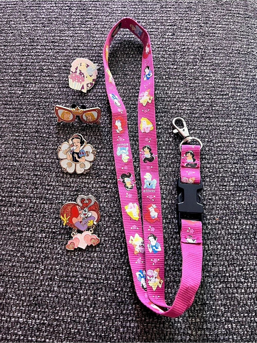 Disney Princesses Lanyard and 4 Pins